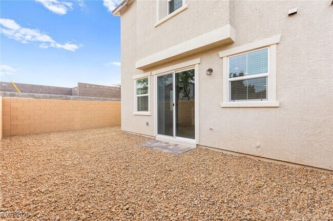 Building Photo - 10146 Glen Aulin St