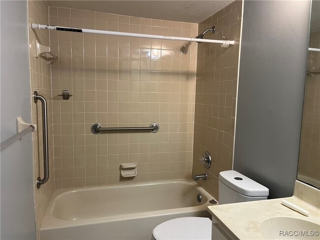 Building Photo - 340 E Glassboro Ct