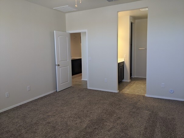 Building Photo - 36488 W Barcelona Ln