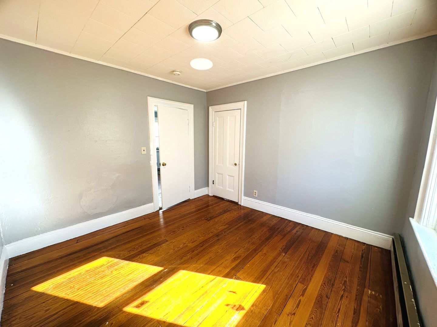 Building Photo - 2 Bernon St