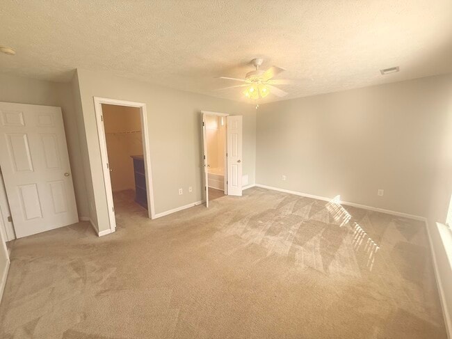 Building Photo - 112 Centennial Cir