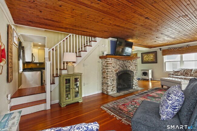 Building Photo - 13 Billows Rd