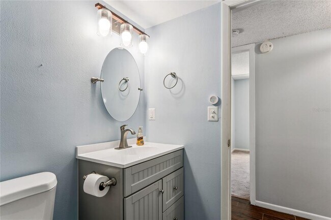 Building Photo - 3232 Lake Pine Way E