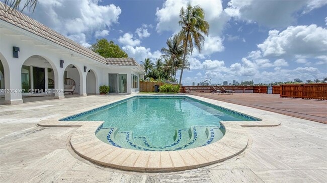 Building Photo - 1690 Daytonia Rd