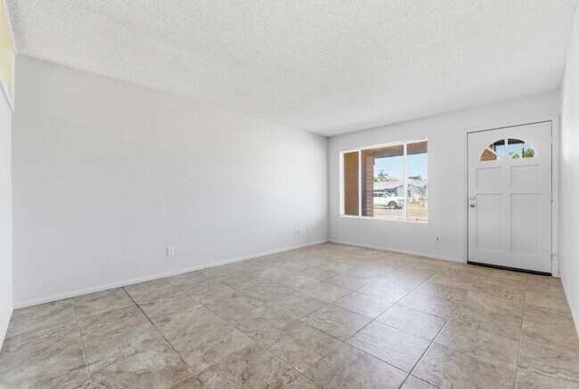 Building Photo - 4047 W Sweetwater Ave
