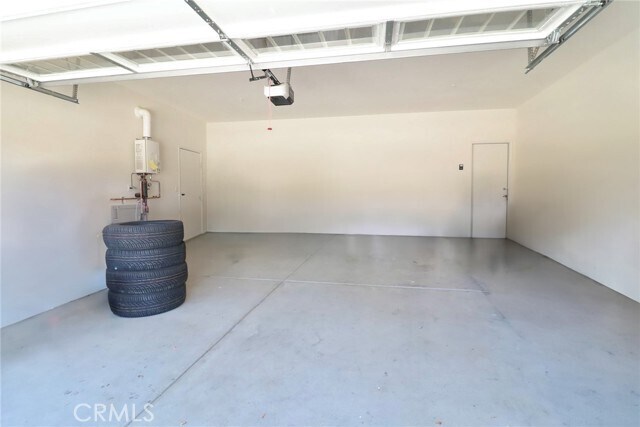 Building Photo - 11745 Sierra Rd