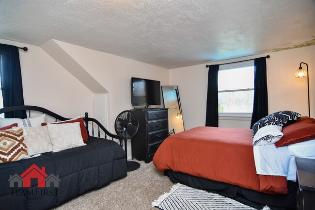 Building Photo - 1260 7th St