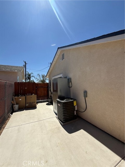 Building Photo - 26464 Temple St