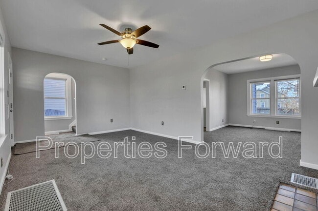 Building Photo - 1185 E 22nd Ave