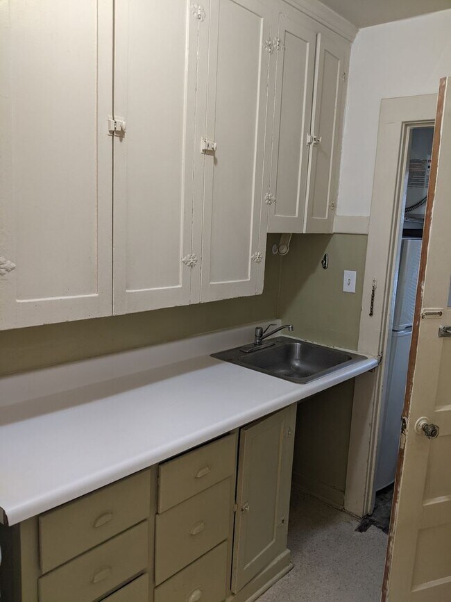 Interior Photo - Broadway Court