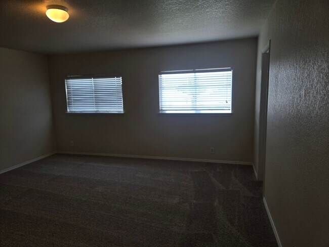 Building Photo - 6515 Kestrel Ln