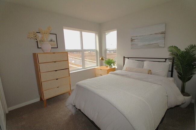 Building Photo - 4818 Suelo Rd