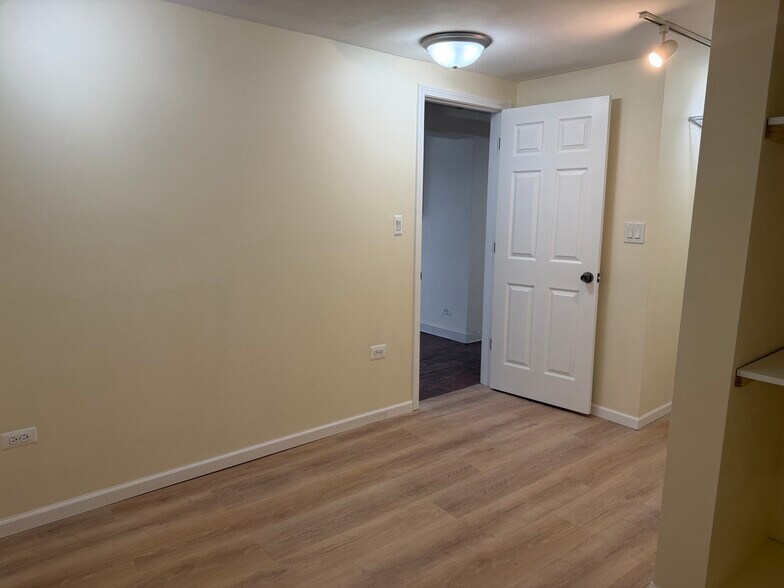 Building Photo - 58 Lincoln Ave