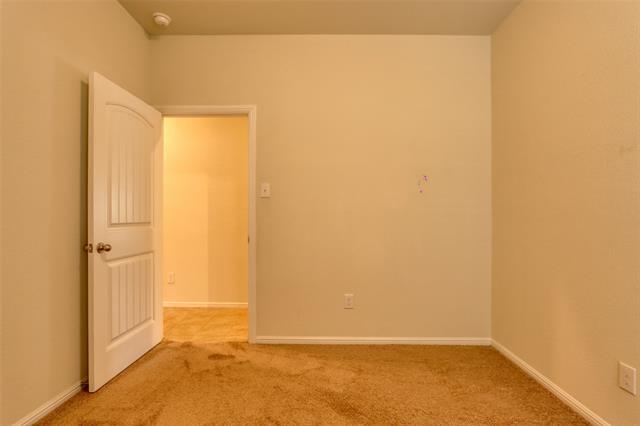 Building Photo - 744 Walls Blvd