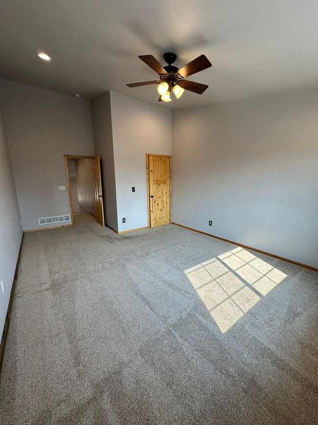Building Photo - BEAUTIFUL NEWER CONSTRUCTION! 3 BEDROOMS, ...