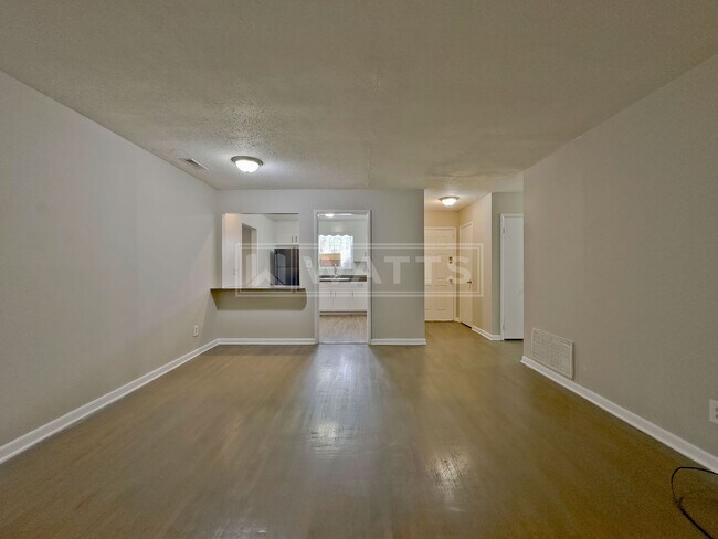 Building Photo - 3-Bedroom Home in Midfield