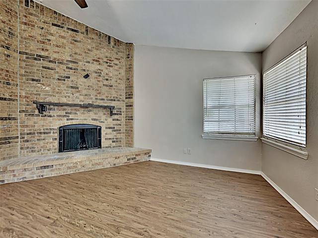 Building Photo - 2821 Carnaby Ln