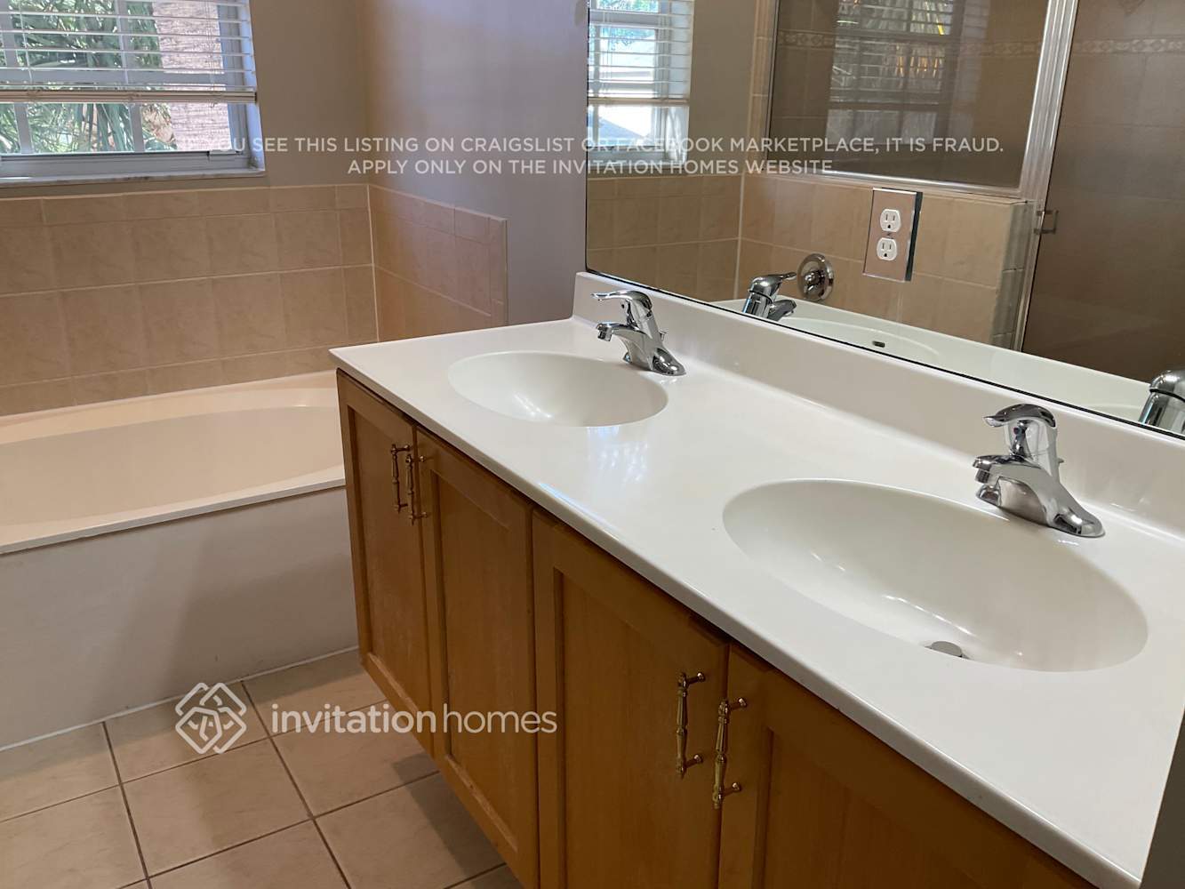 Building Photo - 5821 Azalea Cir