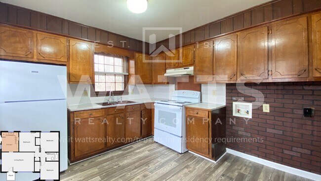 Building Photo - 3 Bedroom Duplex Apartment in Columbiana, AL