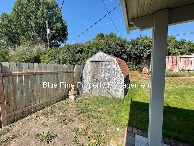 Building Photo - 740 Terrace Dr