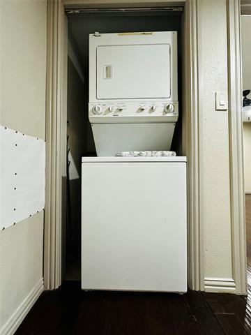 Building Photo - 6646 E Lovers Ln