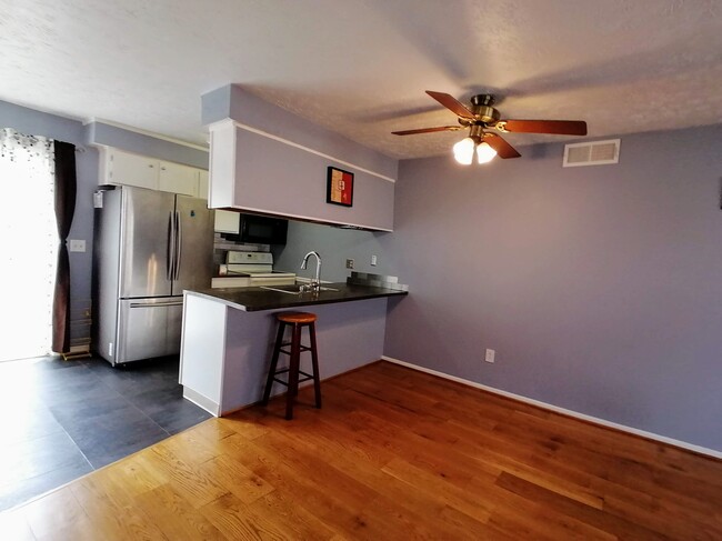 Building Photo - 515 Eastbrooke Ln