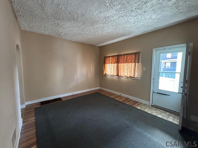 Building Photo - 206 Habicht St