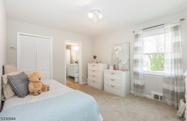 Building Photo - 7 Evergreen Terrace