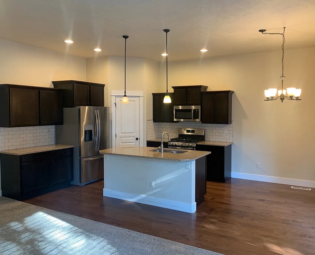Building Photo - Upgraded 3 Bedroom Home in West Boise