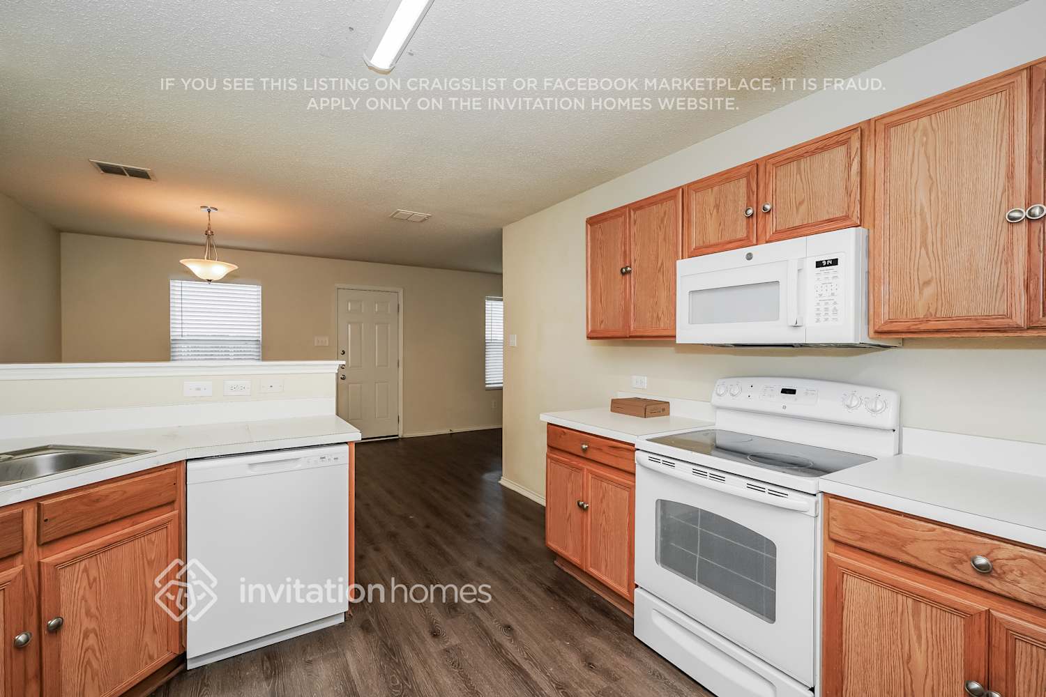 Building Photo - 4920 Waterford Dr
