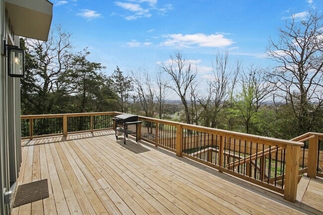 Building Photo - 2306 Ilolo St