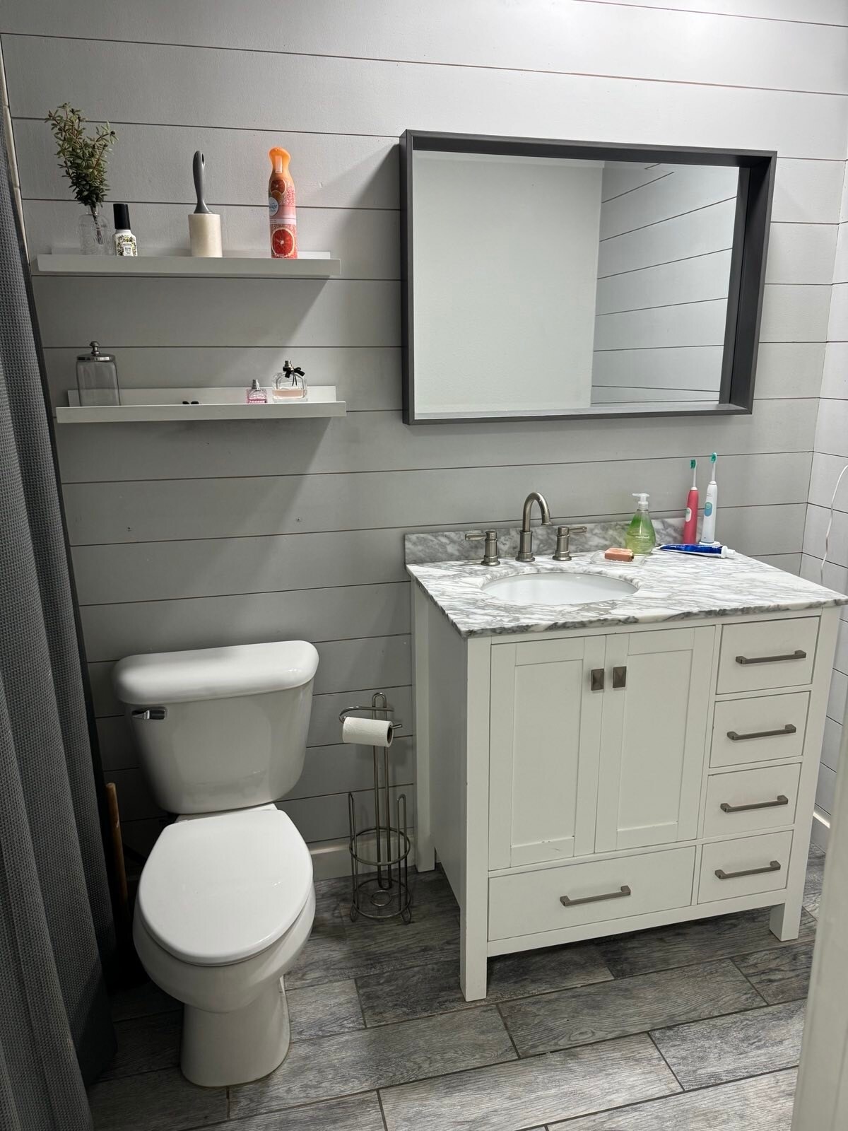 Building Photo - 5618 Madison Ave