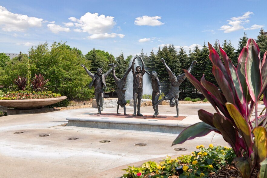 Building Photo - 10749 Falling Water Ln