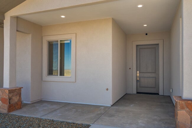 Building Photo - 15690 E Orch Vw Rd