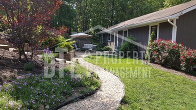 Building Photo - Furnished Kimberling City Duplex! ALL UTIL...
