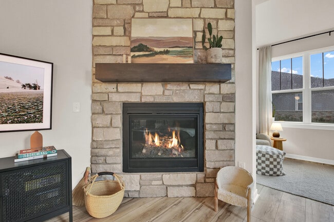 Building Photo - W204N1763 Laurel Pl