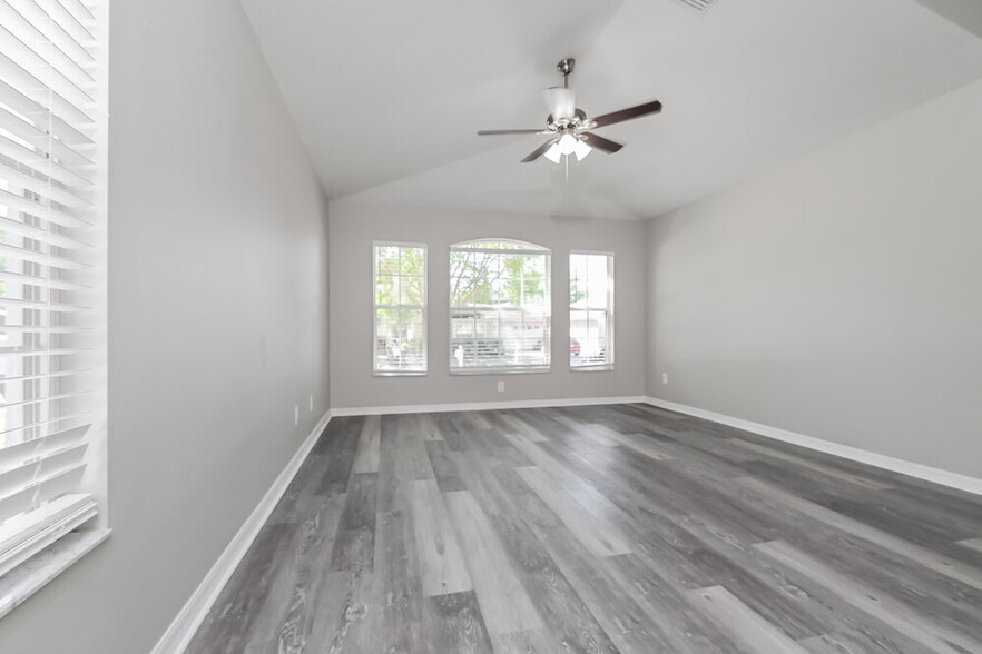 Building Photo - 3208 Summer Cruise Dr