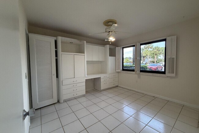 Building Photo - 4266 Deste Ct