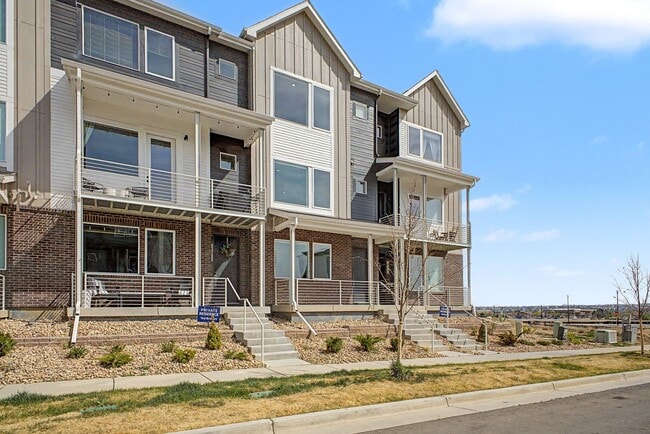 Building Photo - Brand-new townhome for rent in the heart of Erie Town Center