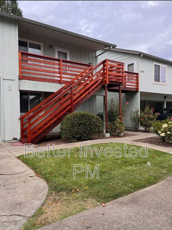 Building Photo - 304 Cooper Ln