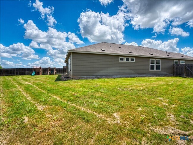 Building Photo - 597 Summersweet Rd