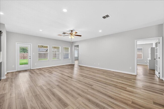 Building Photo - 7938 Rancho Vista Blvd E