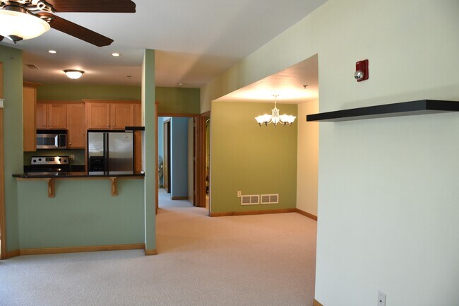 Building Photo - 13360 Fond du Lac Ave