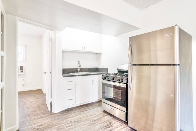 Primary Photo - 4558 W 173rd St
