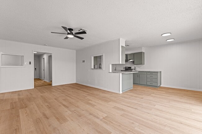 Building Photo - 1301 Harrison Ave