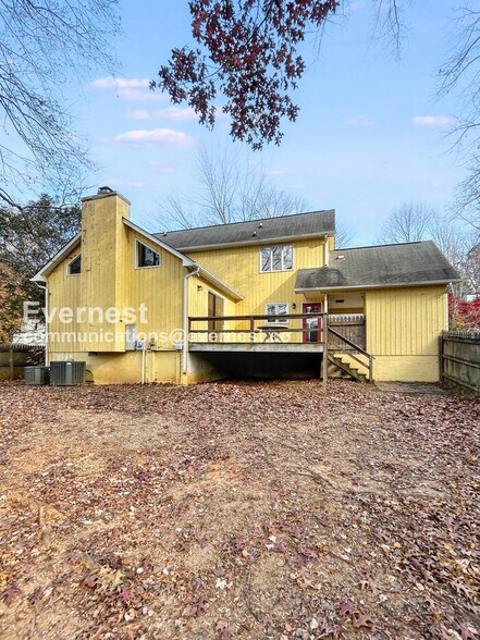 Building Photo - 57 Carrisbrooke Ln