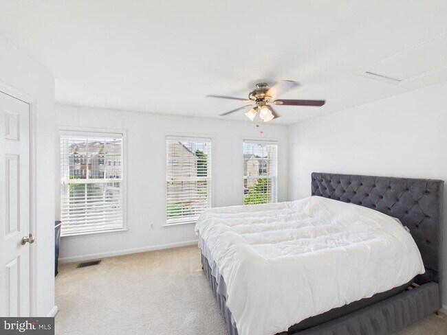 Building Photo - 15653 John Diskin Cir