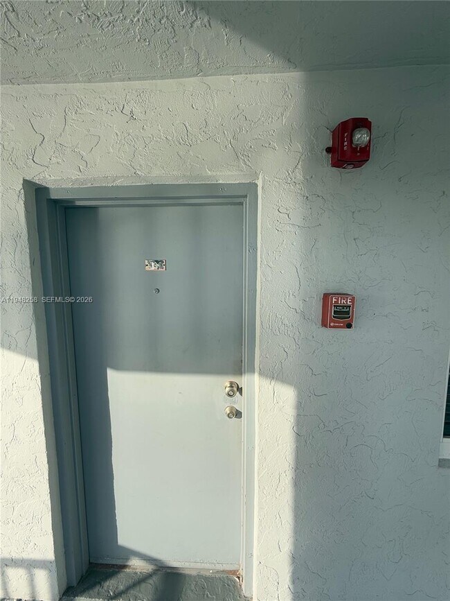 Building Photo - 7105 W 13th Ave