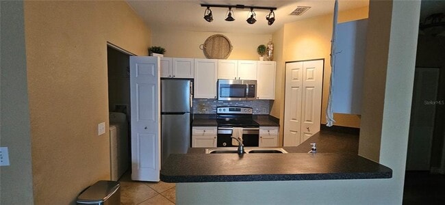 Building Photo - 2107 Portofino Pl