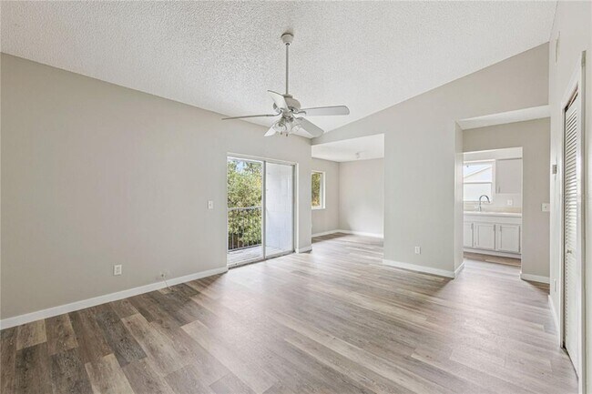 Building Photo - 46 N Fairfax Ave